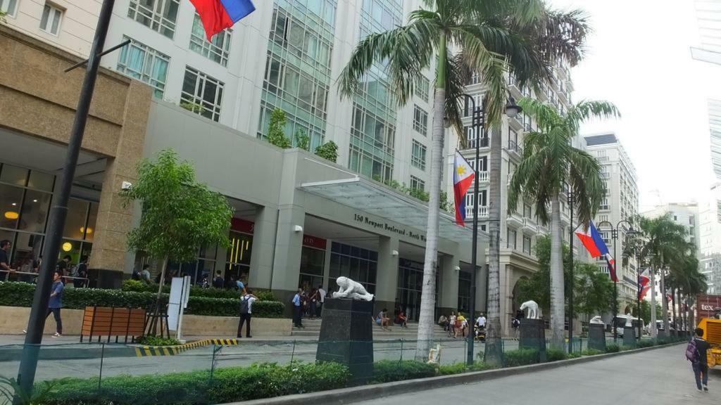 Eighty One Newport Boulevard Manila Exteriér fotografie