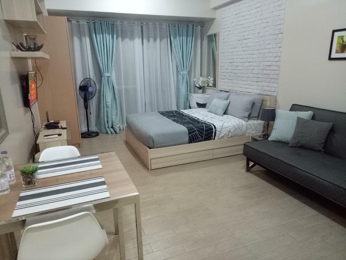 Eighty One Newport Boulevard Manila Exteriér fotografie