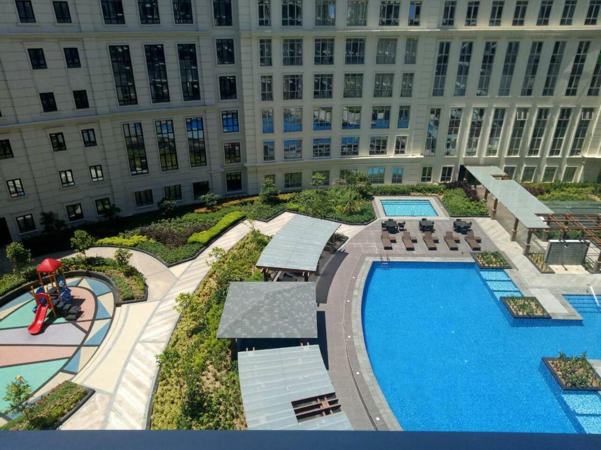 Eighty One Newport Boulevard Manila Exteriér fotografie