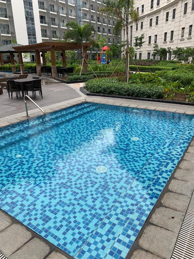 Eighty One Newport Boulevard Manila Exteriér fotografie